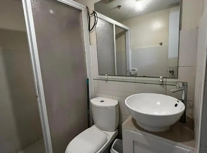 V&j Transient Condotel *